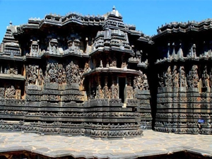 hoysaleshwara-temple